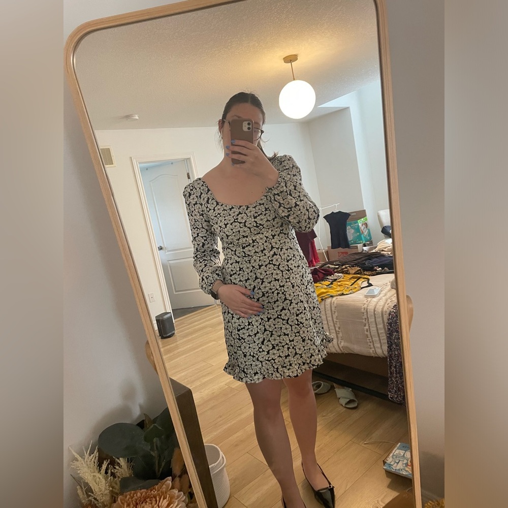 Dynamite Black and White Floral Long Sleeve Dress
